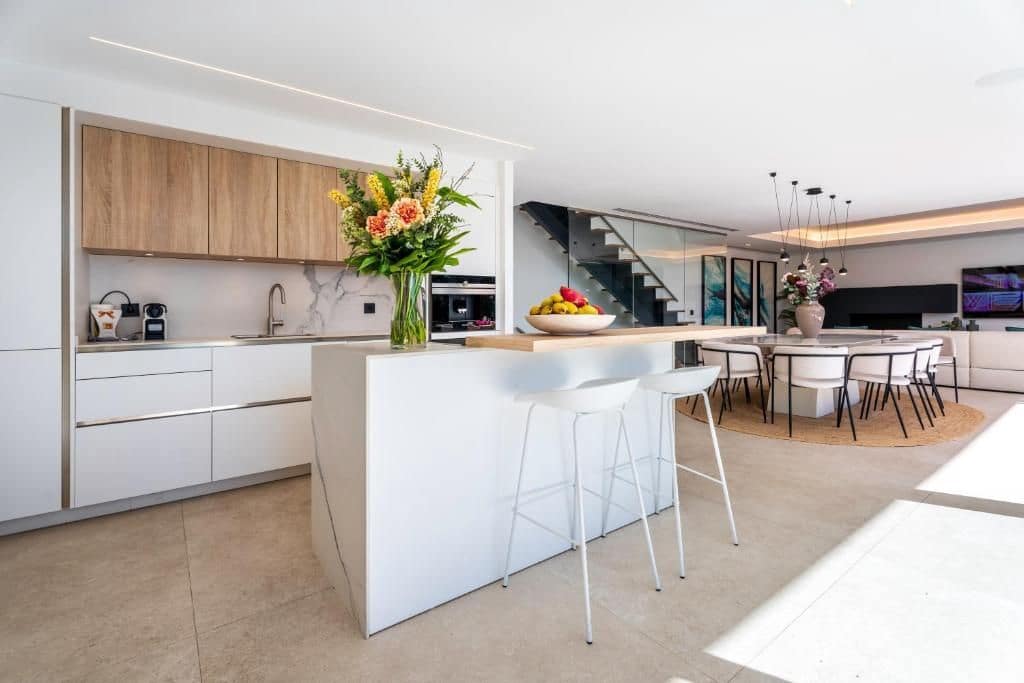 4 soverom Villa til salgs i Marbella med svømmebasseng garasje - € 1 895 000 (Ref: 9969191)