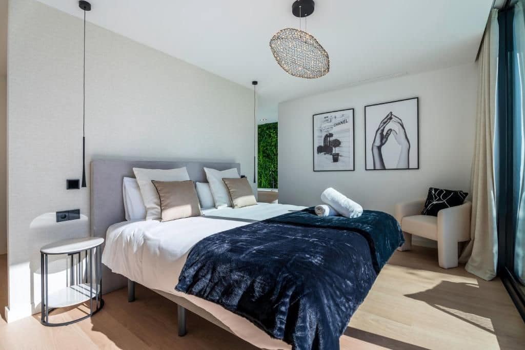 4 soverom Villa til salgs i Marbella med svømmebasseng garasje - € 1 895 000 (Ref: 9969191)