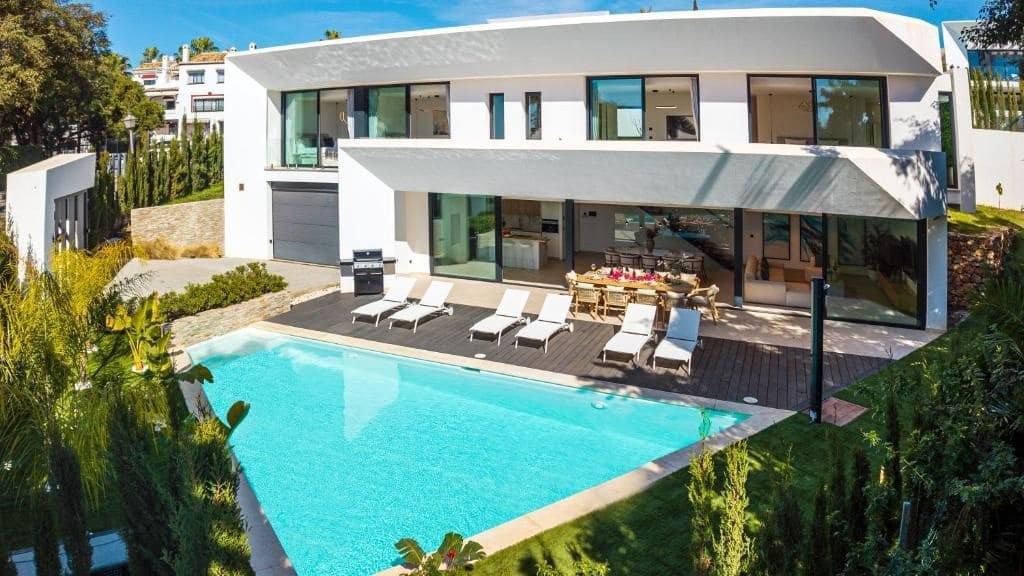 4 soverom Villa til salgs i Marbella med svømmebasseng garasje - € 1 895 000 (Ref: 9969191)