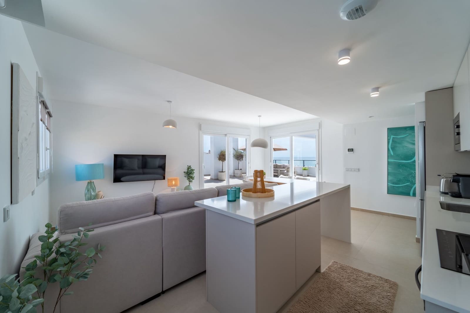 2 Zimmer Wohnung zu verkaufen in Manilva mit Pool Garage - 620.000 € (Ref: 9972837)