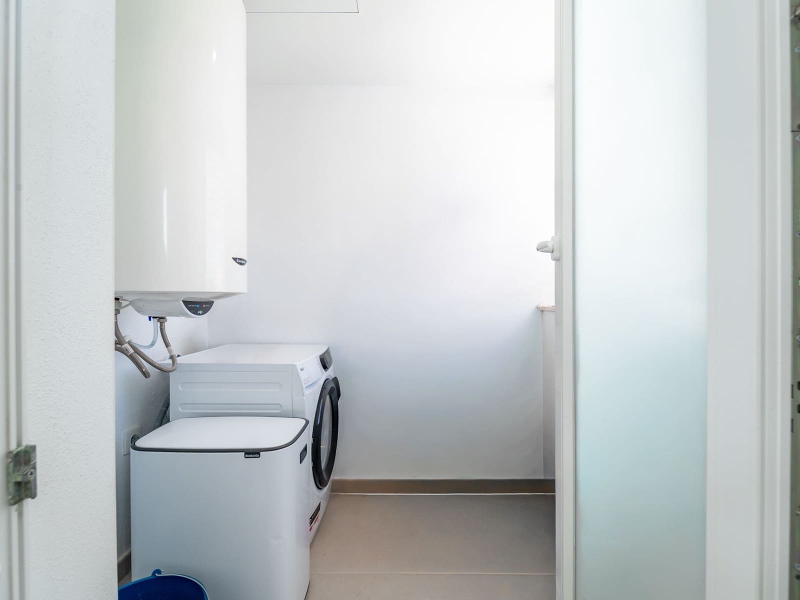 2 Zimmer Wohnung zu verkaufen in Manilva mit Pool Garage - 620.000 € (Ref: 9972837)