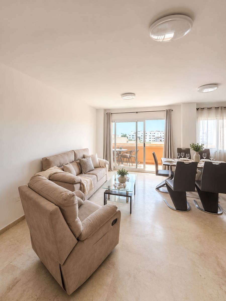 3 soverom Penthouse til salgs i Marbella - € 445 000 (Ref: 9972838)