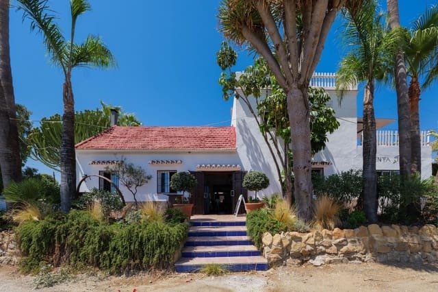 3 slaapkamer Hotel te koop in Marbella - € 1.750.000 (Ref: 9972839)