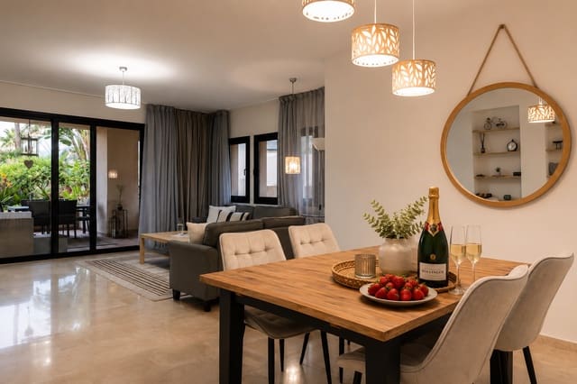 Piso de 3 habitaciones en El Paraiso, Estepona en venta con piscina - 520.000 € (Ref: 9976758)