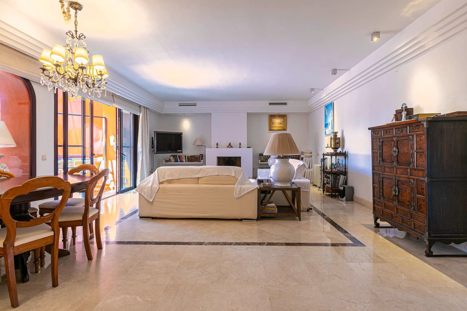 3 soveværelse Lejlighed til salg i Marbella med swimmingpool garage - € 1.950.000 (Ref: 9976763)