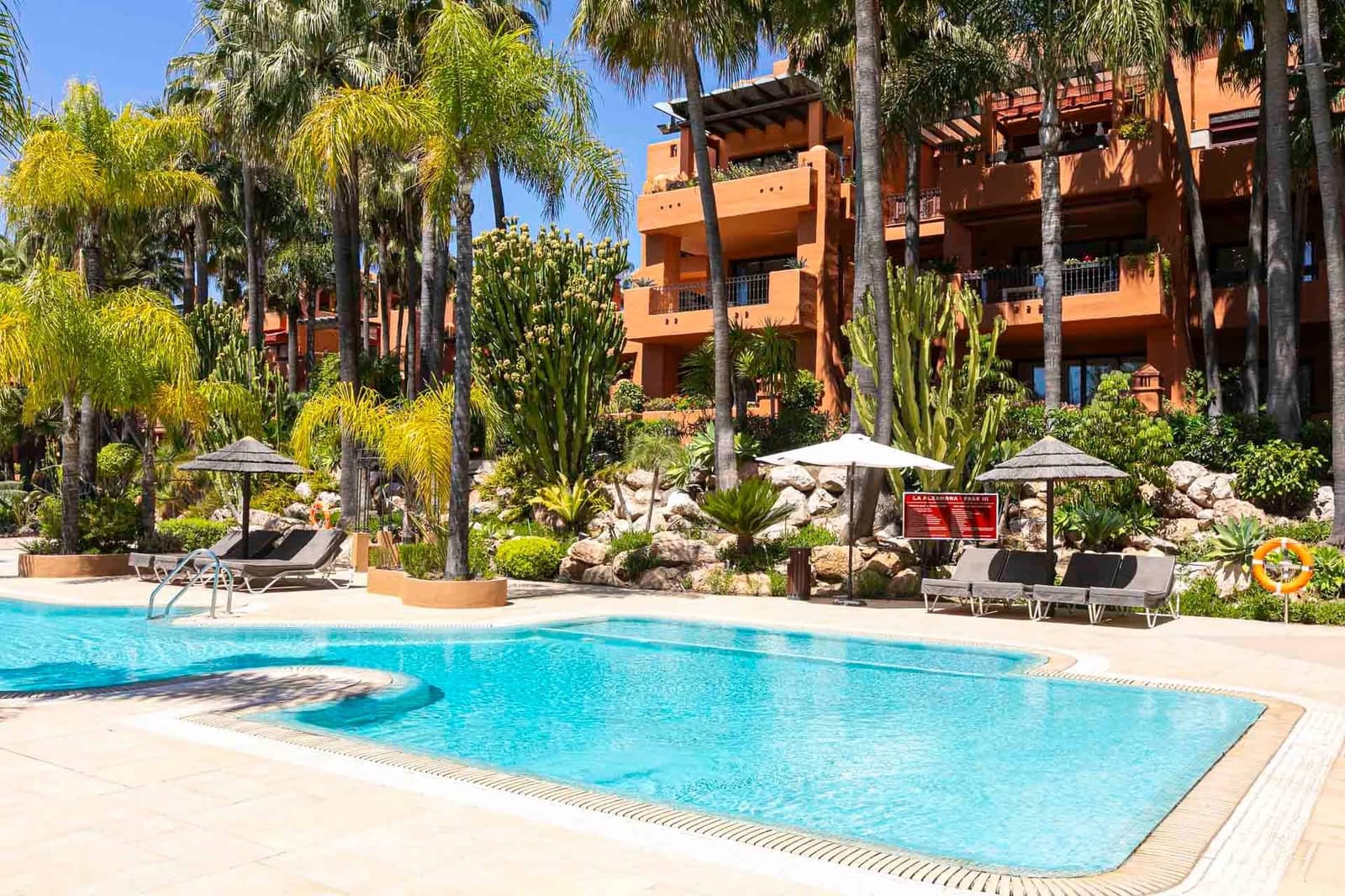 3 soveværelse Lejlighed til salg i Marbella med swimmingpool garage - € 1.950.000 (Ref: 9976763)