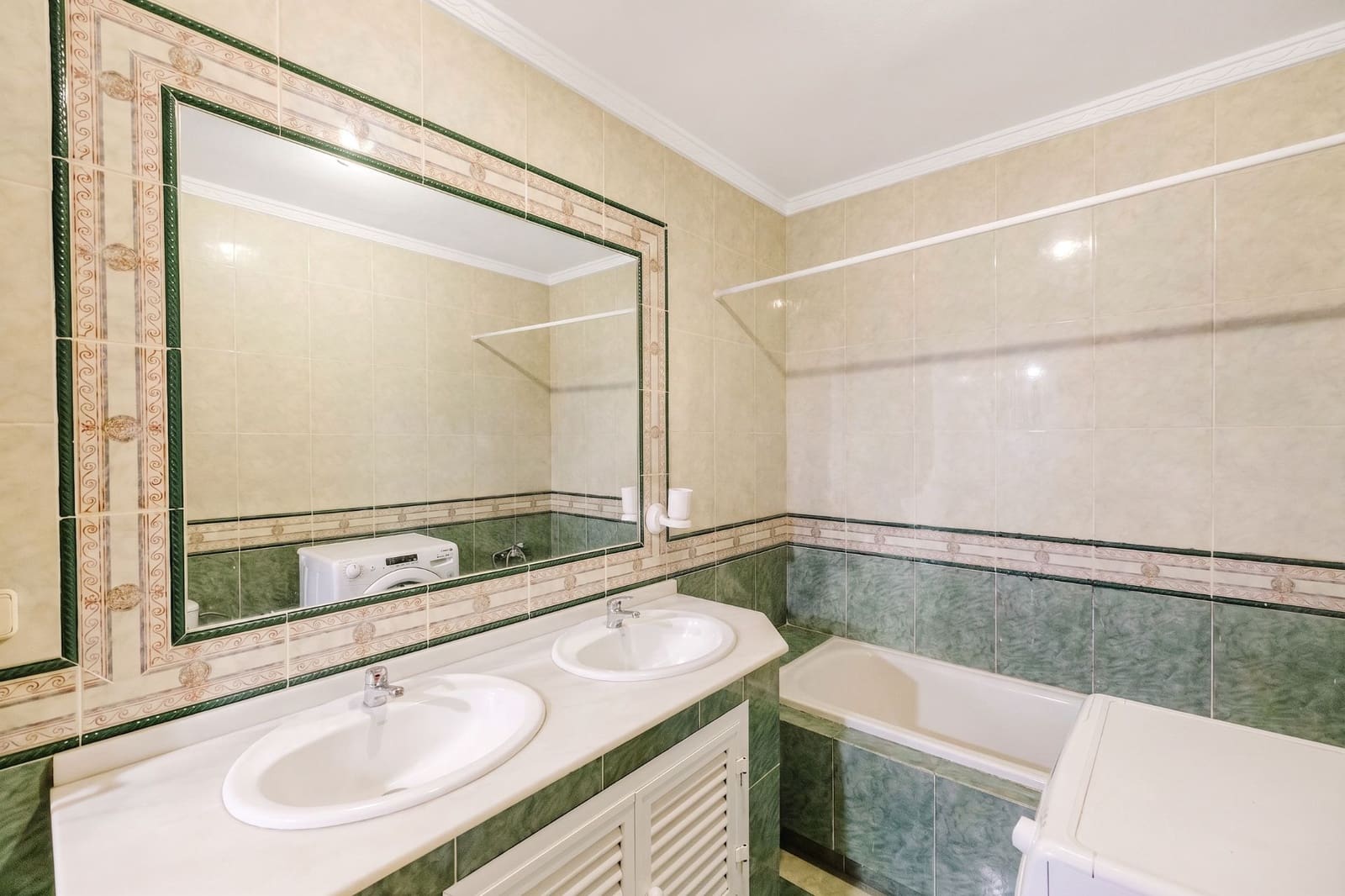 2 chambre Villa/Maison Semi-Mitoyenne à vendre à Marbella - 435 000 € (Ref: 9978135)