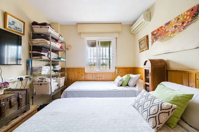 3 bedroom Townhouse for sale in Mijas with garage - € 460,000 (Ref: 9981797)