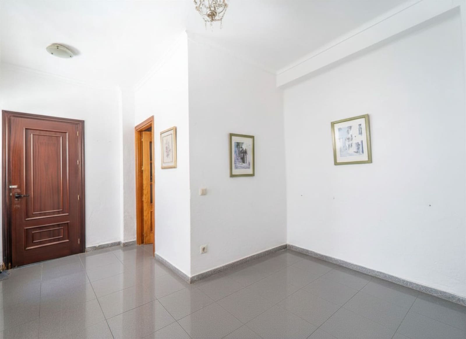 Casa de 6 habitaciones en Vélez-Málaga en venta - 442.900 € (Ref: 9981799)