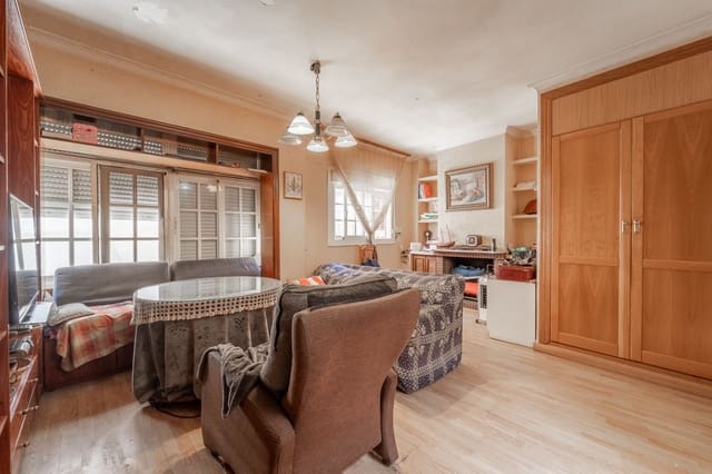 6 soveværelse Byhus til salg i Vélez-Málaga - € 442.900 (Ref: 9981799)