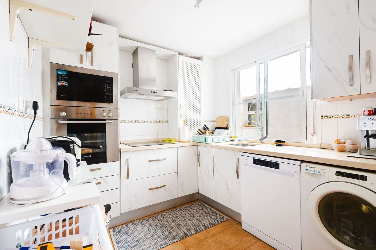 3 bedroom Flat for sale in Alhaurin de la Torre with garage - € 280,000 (Ref: 9984349)