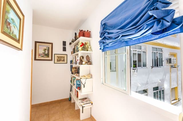 Piso de 3 habitaciones en Alhaurín de la Torre en venta con garaje - 280.000 € (Ref: 9984349)