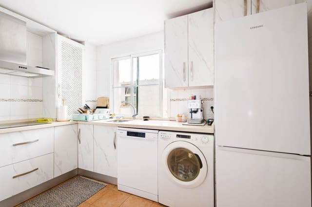 Piso de 3 habitaciones en Alhaurín de la Torre en venta con garaje - 280.000 € (Ref: 9984349)