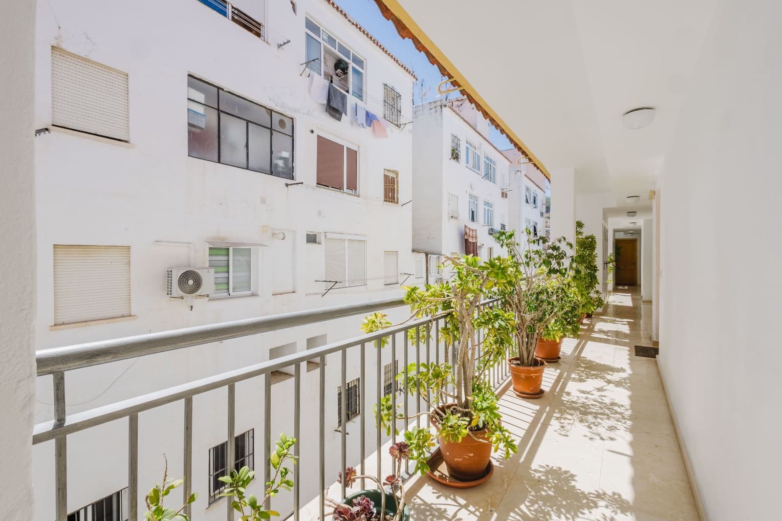 3 bedroom Flat for sale in Alhaurin de la Torre with garage - € 280,000 (Ref: 9984349)
