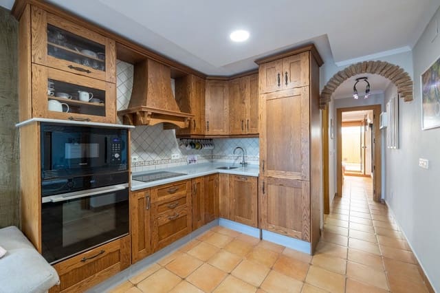 2 slaapkamer Villa te koop in Torremolinos - € 399.000 (Ref: 9990196)