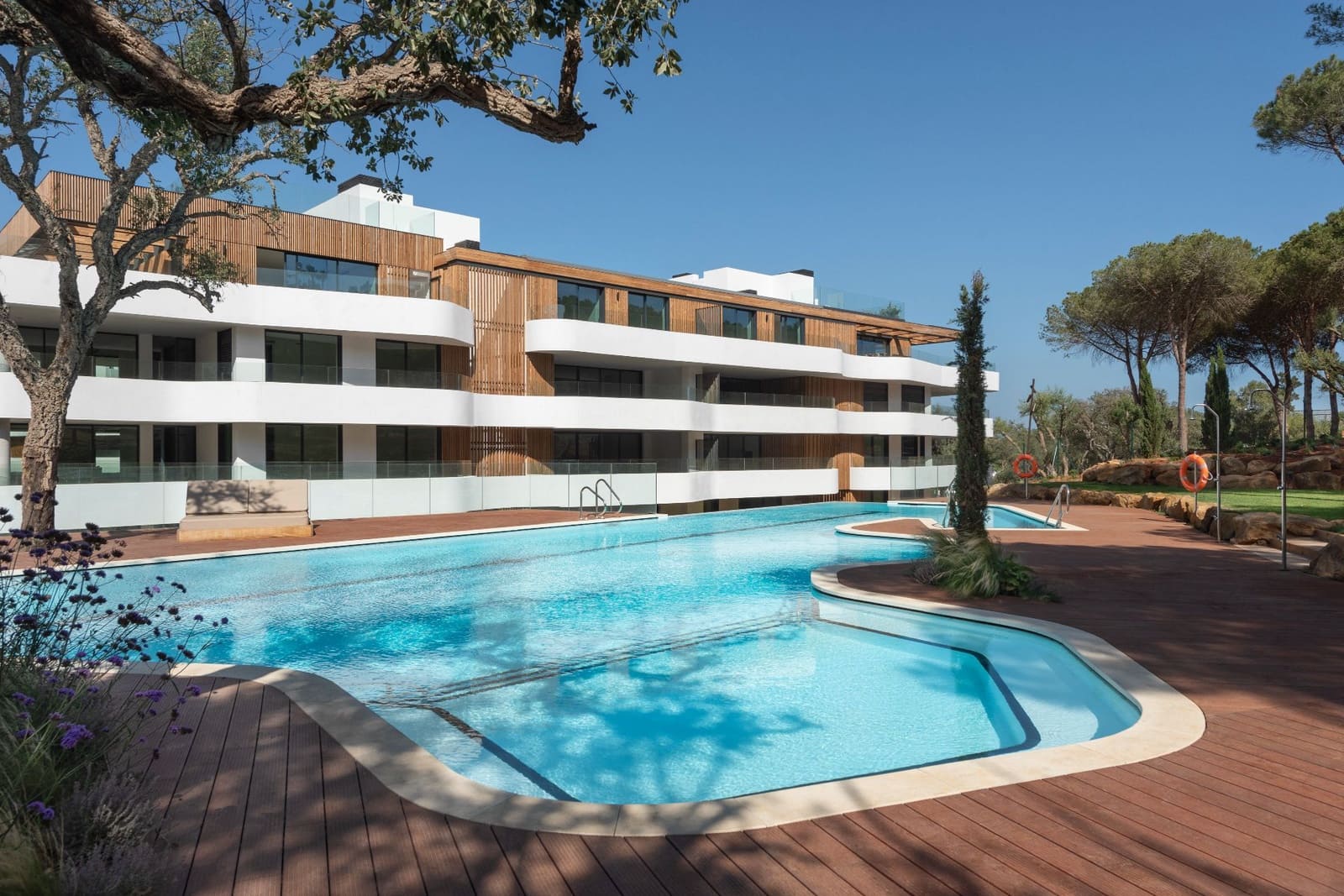 3 soveværelse Lejlighed til salg i San Roque med swimmingpool garage - € 1.350.000 (Ref: 9996603)