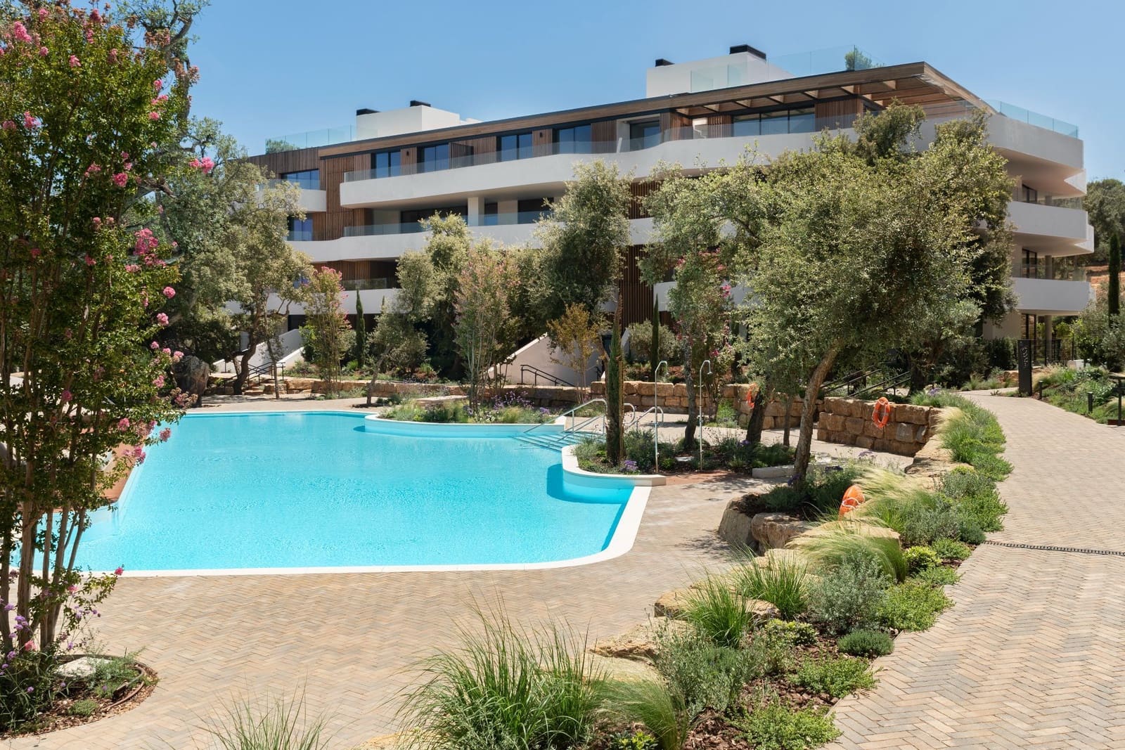 3 soveværelse Lejlighed til salg i San Roque med swimmingpool garage - € 1.350.000 (Ref: 9996603)