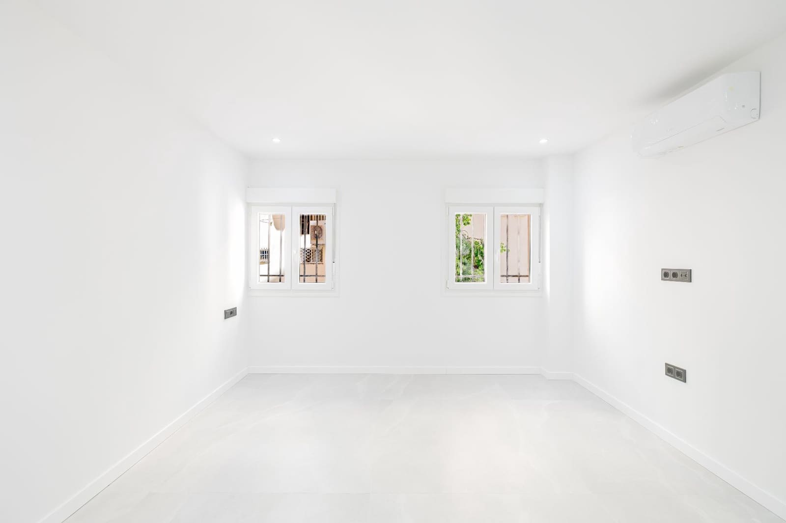 2 sypialnia Mieszkanie na sprzedaż w Miasto Malaga - 320 000 € (Ref: 9996604)