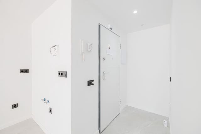 2 sypialnia Mieszkanie na sprzedaż w Miasto Málaga - 320 000 € (Ref: 9996604)