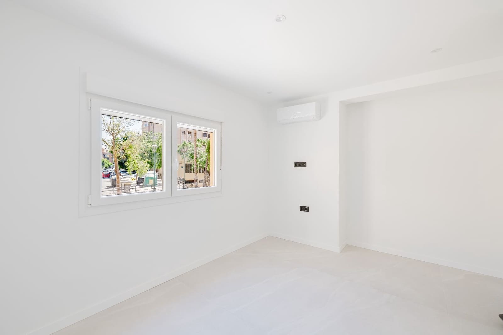 2 sypialnia Mieszkanie na sprzedaż w Miasto Malaga - 320 000 € (Ref: 9996604)