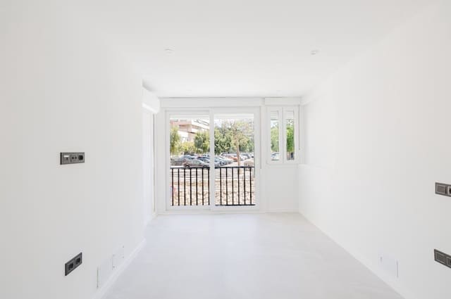 2 sypialnia Mieszkanie na sprzedaż w Miasto Málaga - 320 000 € (Ref: 9996604)