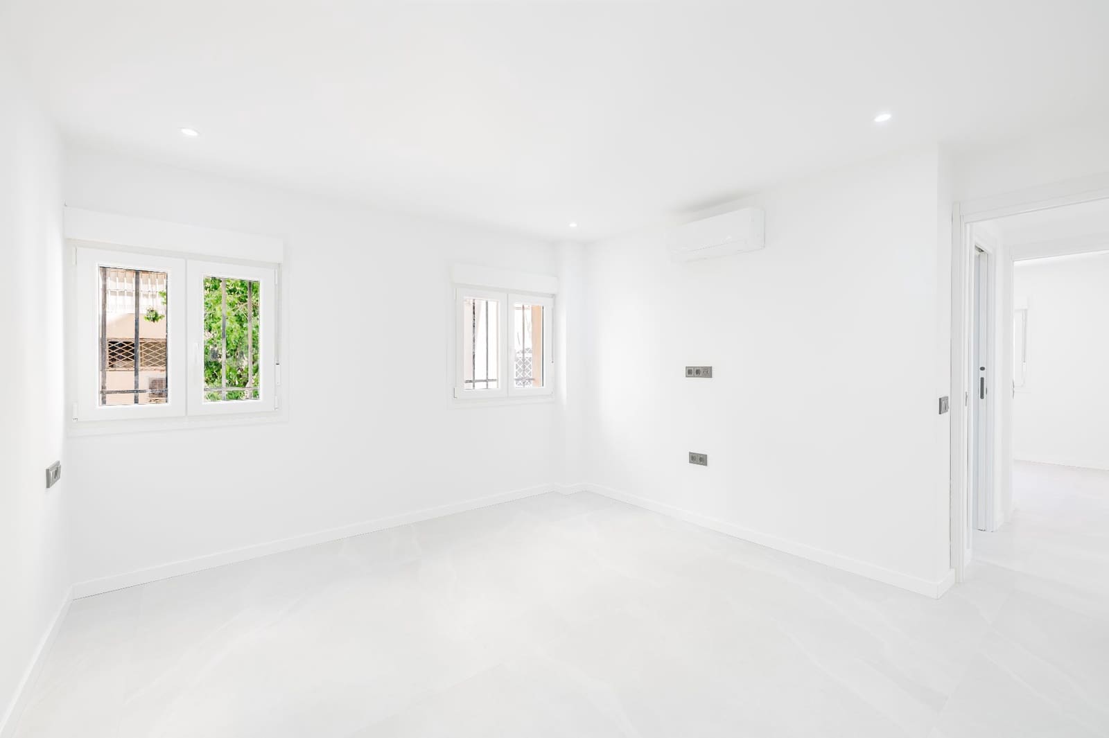 2 sypialnia Mieszkanie na sprzedaż w Miasto Malaga - 320 000 € (Ref: 9996604)