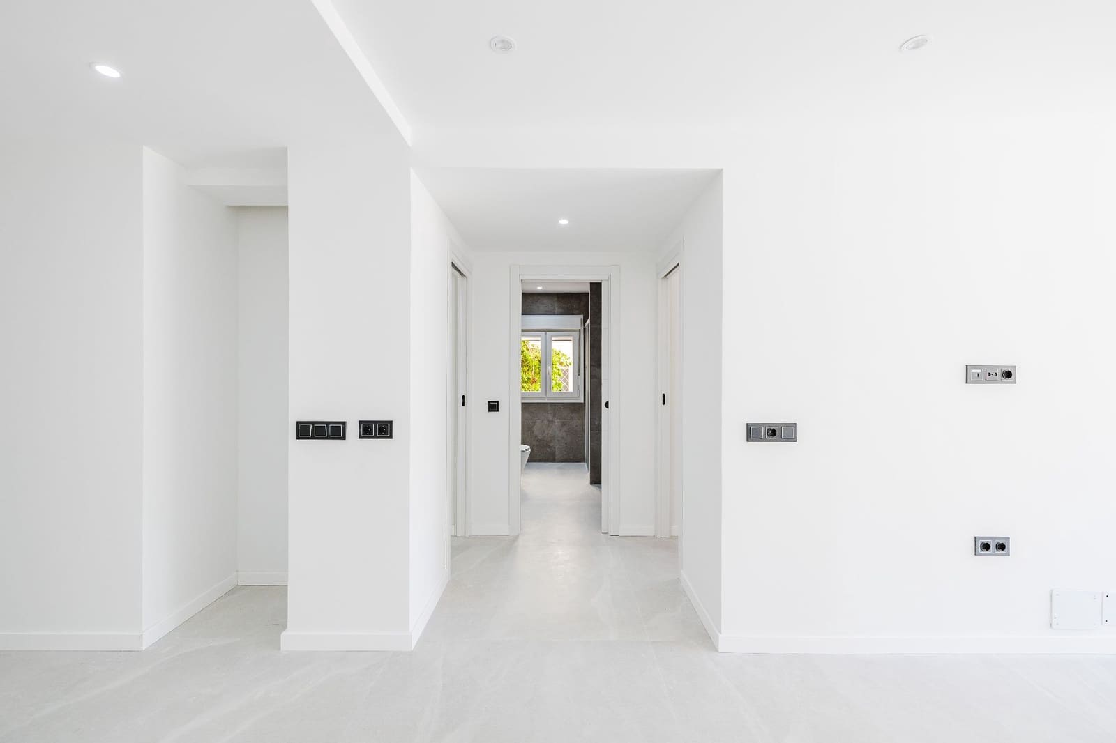 2 sypialnia Mieszkanie na sprzedaż w Miasto Malaga - 320 000 € (Ref: 9996604)