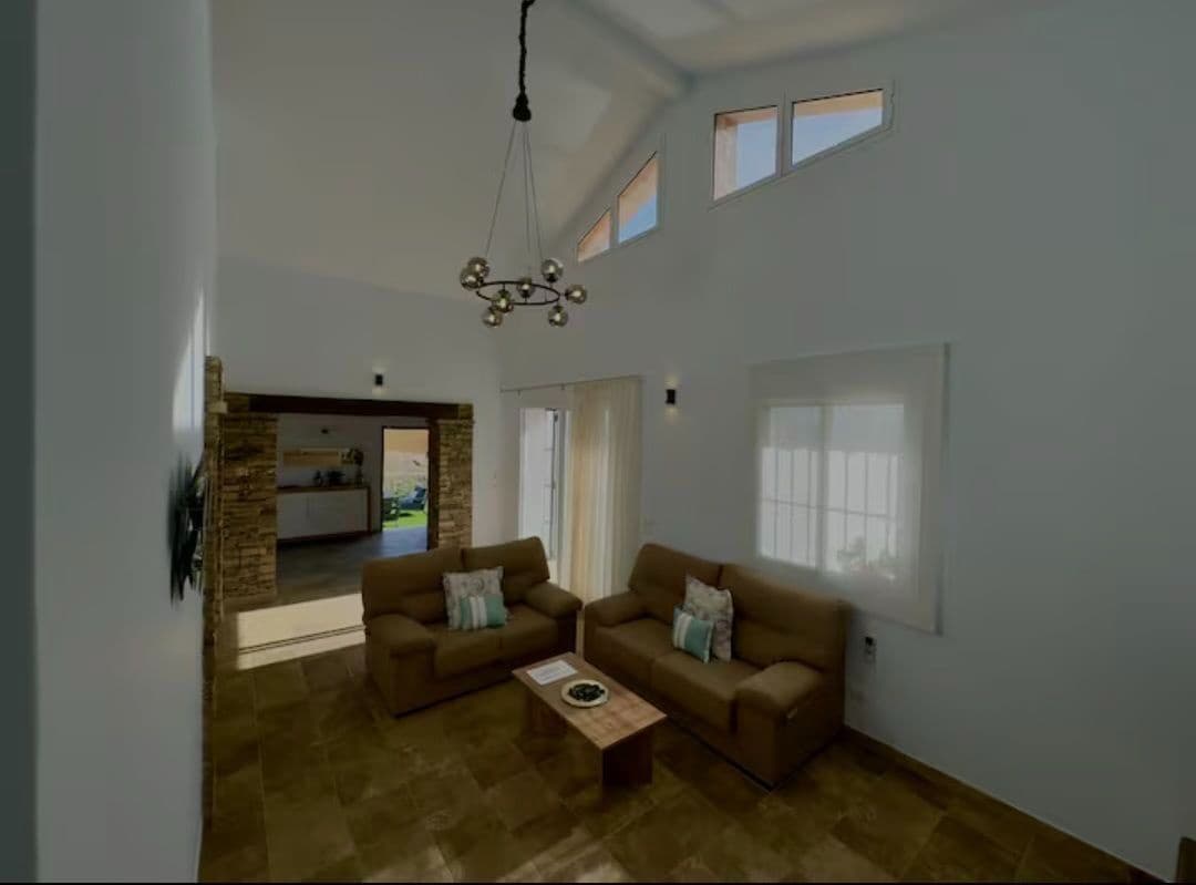 4 sypialnia Dom na sprzedaż w Coin z basenem - 580 000 € (Ref: 9996606)