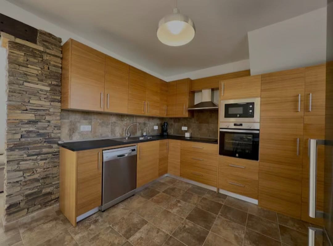 4 sypialnia Dom na sprzedaż w Coin z basenem - 580 000 € (Ref: 9996606)