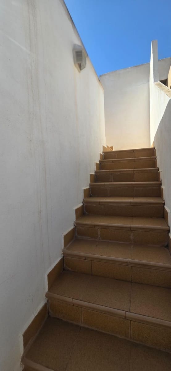 2 soverom Penthouse til leie i Los Collados med svømmebasseng garasje - € 750 (Ref: 10109679)