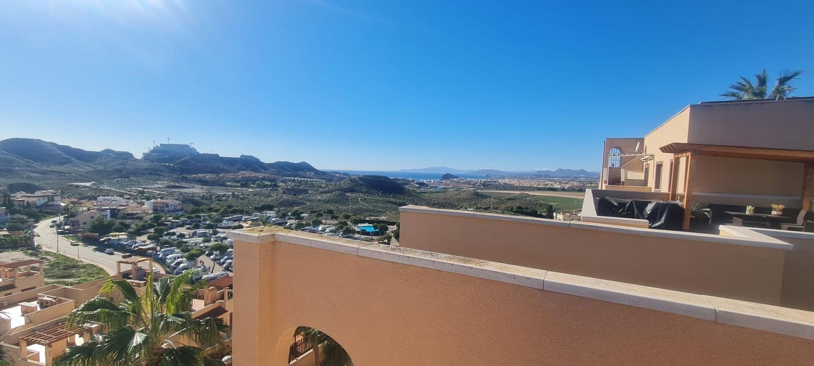 2 makuuhuone Kattohuoneisto myytävänä paikassa Los Collados mukana uima-altaan 
autotalli - 155 000 € (Ref: 9586370)