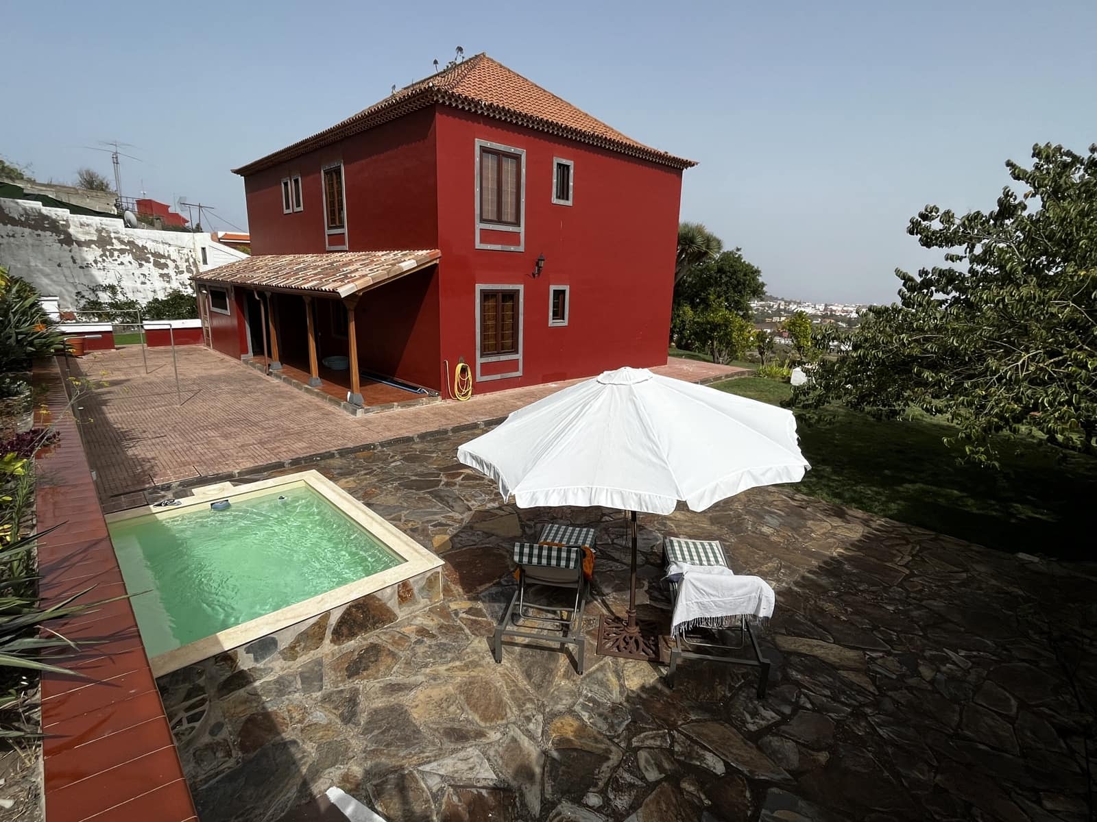 6 soveværelse Villa til salg i San Cristobal de La Laguna med swimmingpool garage - € 850.000 (Ref: 9201857)