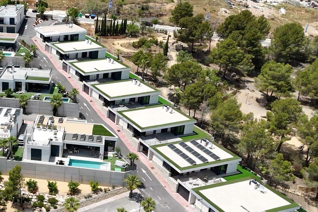 3 bedroom Villa for sale in Polop with pool garage - € 470,000 (Ref: 9113099)