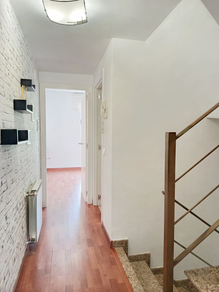 4 soveværelse Villa til salg i Paterna med swimmingpool garage - € 479.000 (Ref: 9113192)