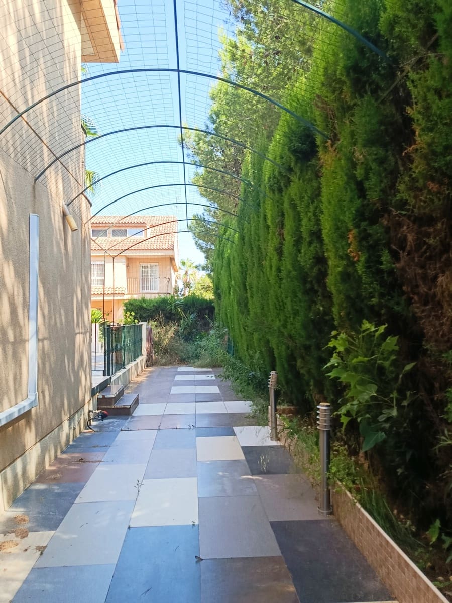 4 soveværelse Villa til salg i Paterna med swimmingpool garage - € 479.000 (Ref: 9113192)