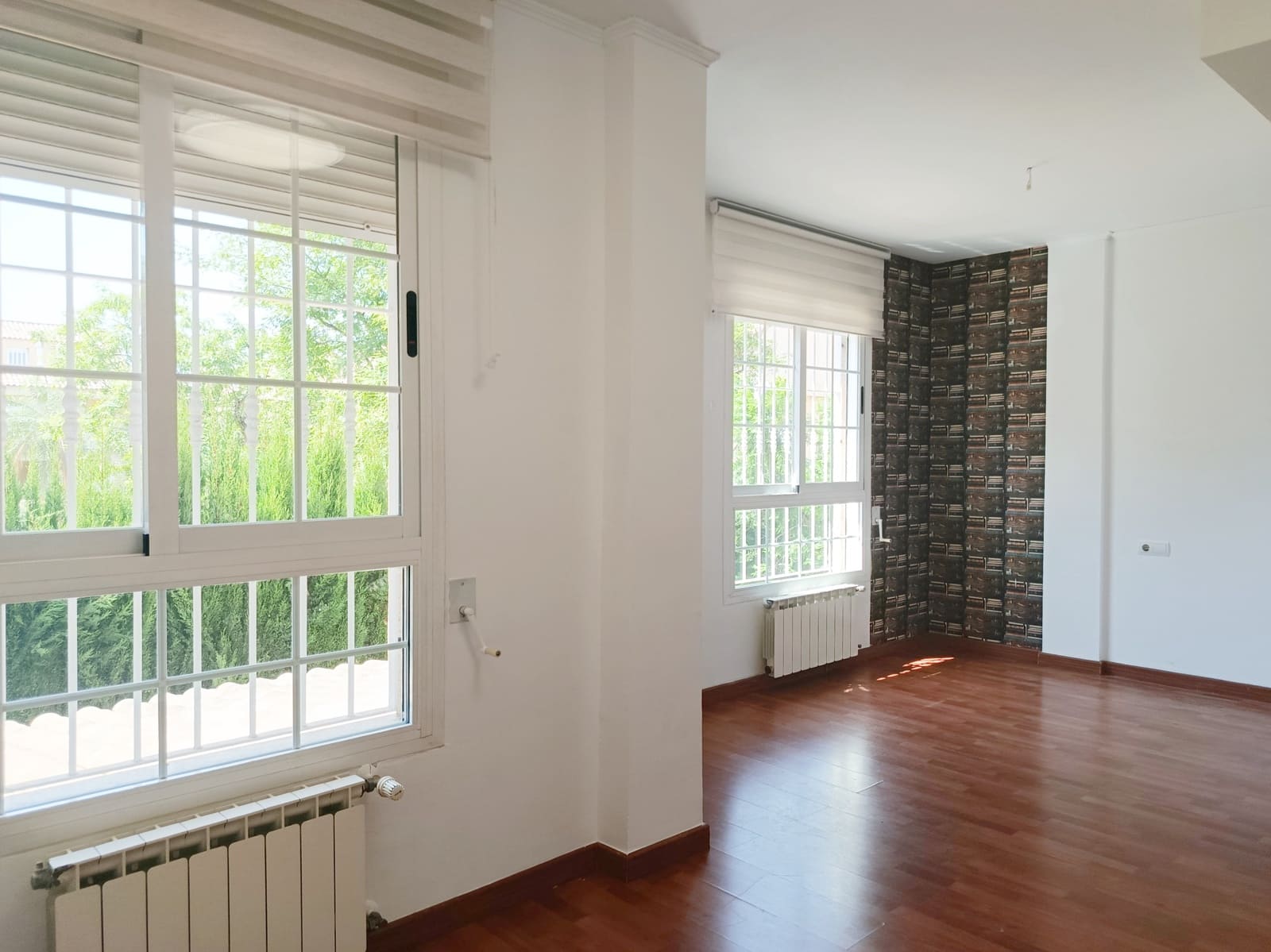 4 soveværelse Villa til salg i Paterna med swimmingpool garage - € 479.000 (Ref: 9113192)