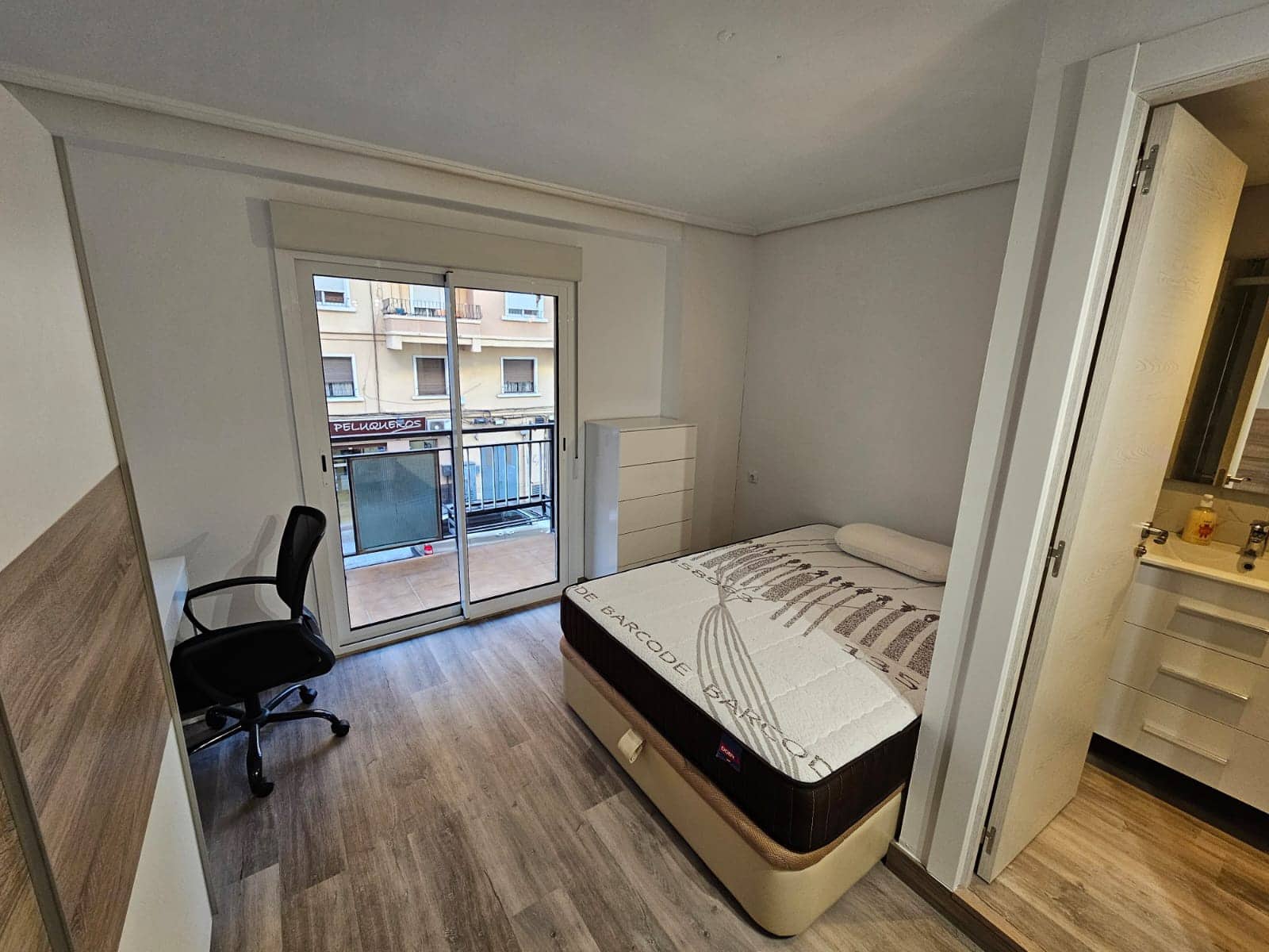 4 soveværelse Lejlighed til salg i Valencia by - € 489.500 (Ref: 9113609)