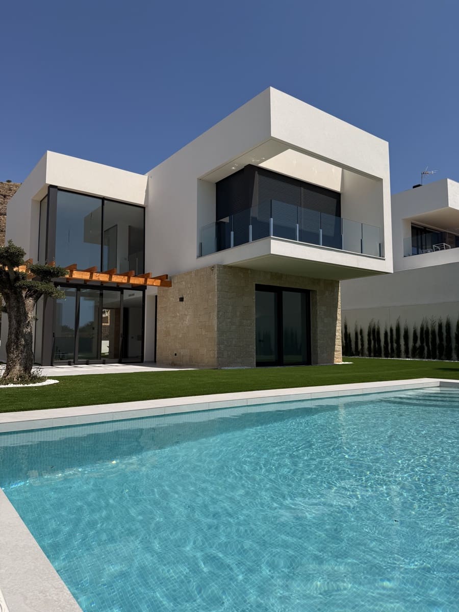 3 quarto Moradia para venda em Finestrat com piscina garagem - 1 095 000 € (Ref: 9127377)