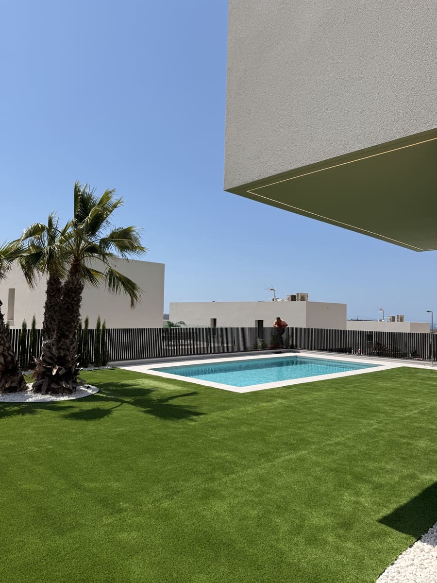 3 quarto Moradia para venda em Finestrat com piscina garagem - 1 095 000 € (Ref: 9127377)