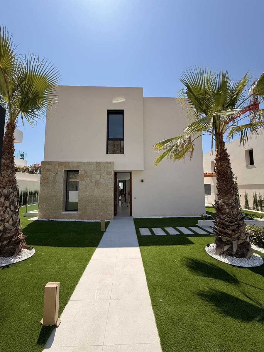 3 quarto Moradia para venda em Finestrat com piscina garagem - 1 095 000 € (Ref: 9127377)