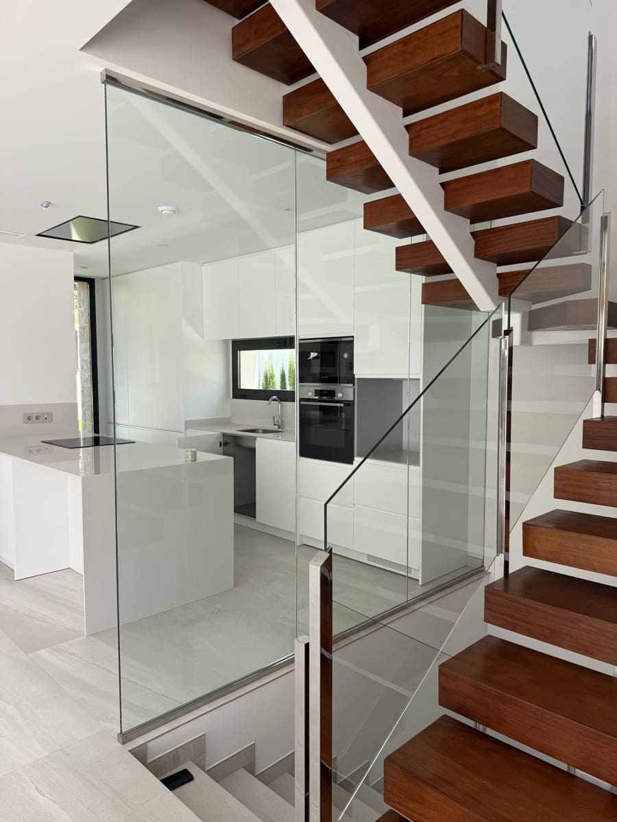 3 quarto Moradia para venda em Finestrat com piscina garagem - 1 095 000 € (Ref: 9127377)