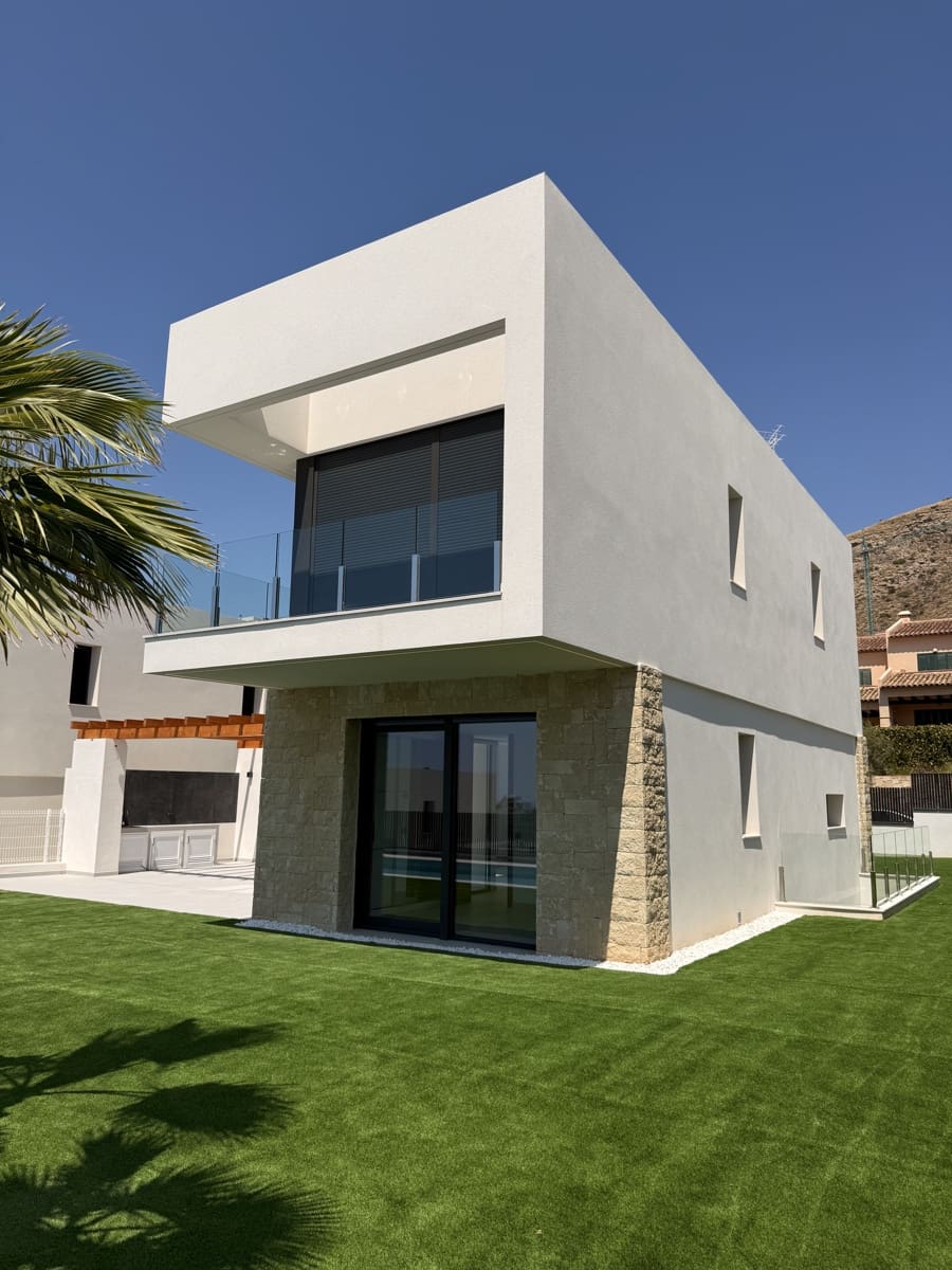 3 quarto Moradia para venda em Finestrat com piscina garagem - 1 095 000 € (Ref: 9127377)