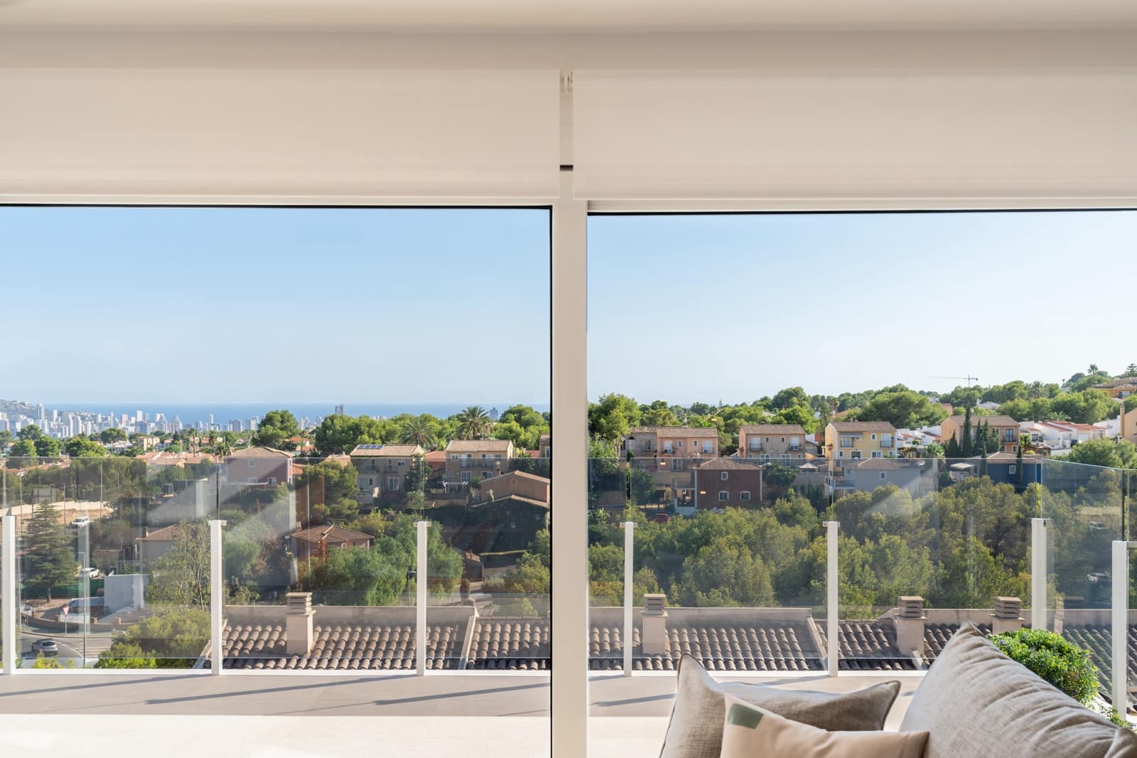 4 soveværelse Semi-Rækkehus til salg i La Nucia med swimmingpool - € 449.000 (Ref: 9127477)