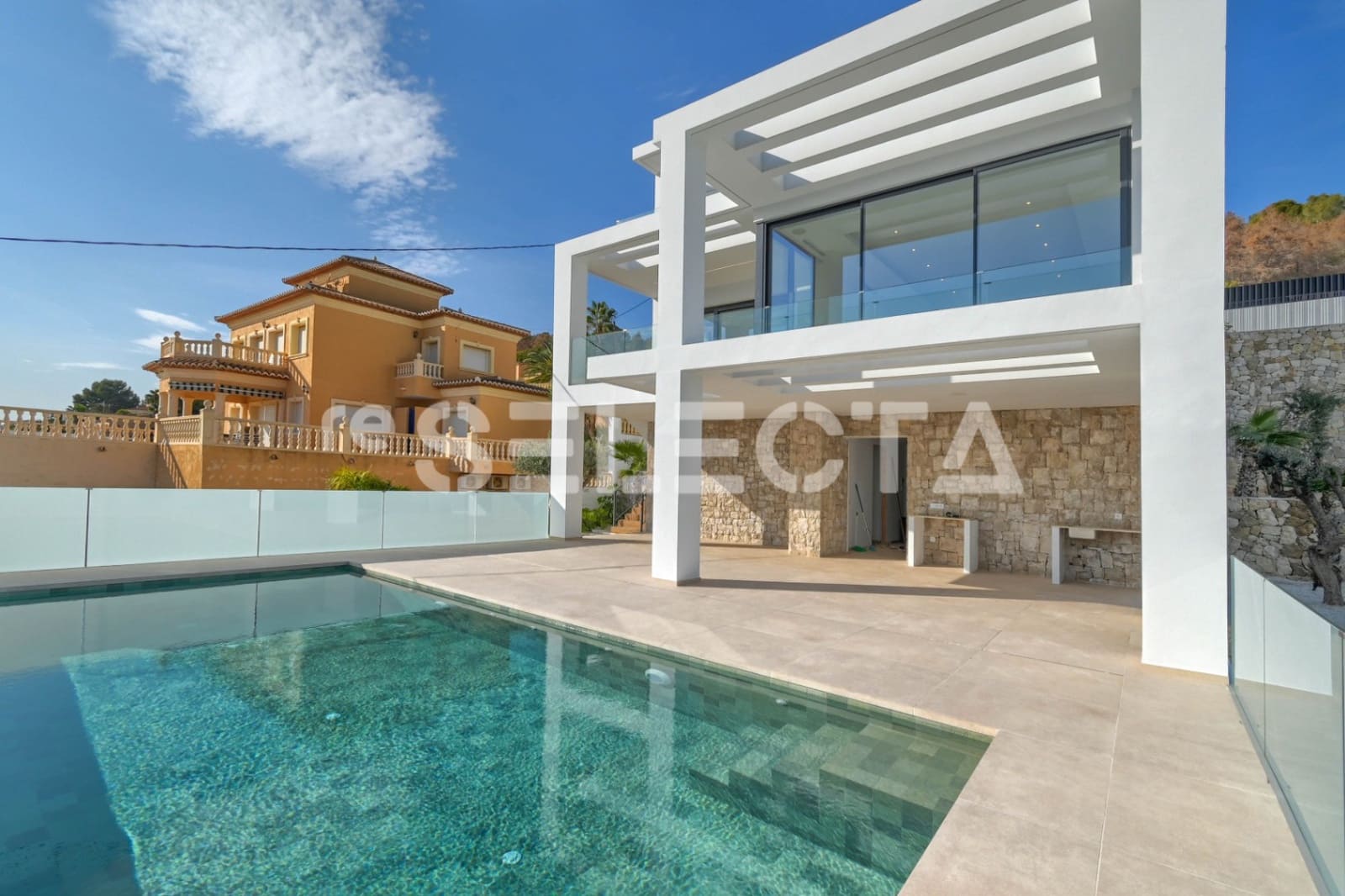 4 bedroom Villa for sale in Calpe / Calp with pool garage - € 1,985,000 (Ref: 9255820)