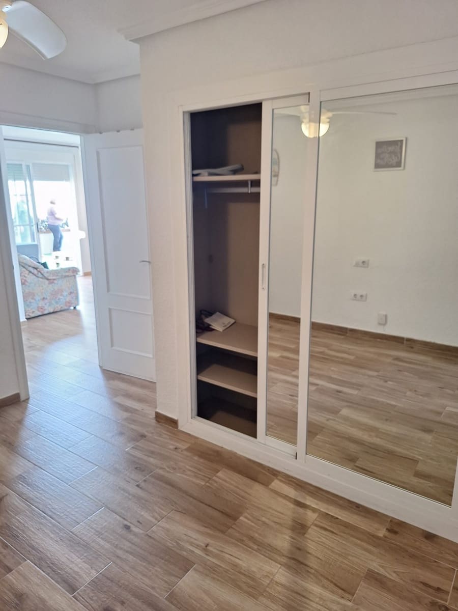 2 bedroom Beach Apartment for sale in Cullera with pool - € 250,000 (Ref: 9450490)