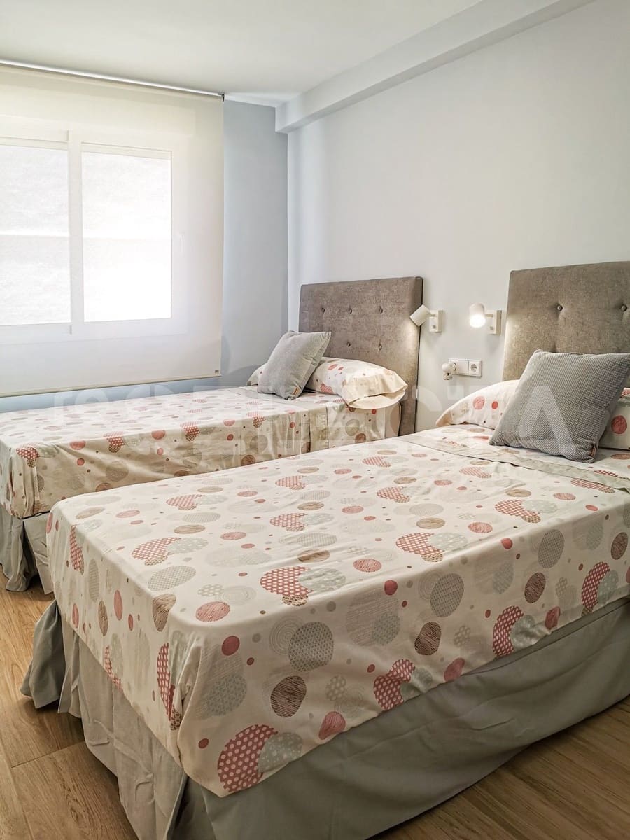 4 bedroom Beach Apartment for sale in Cullera with pool - € 450,000 (Ref: 9450492)