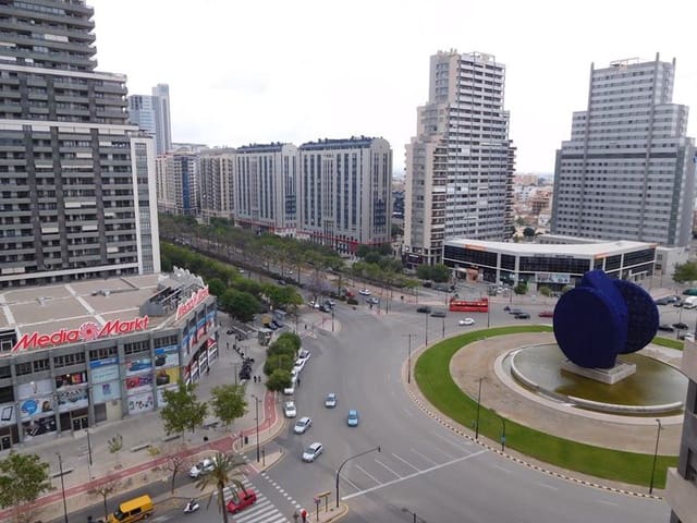 5 sovrum Lägenhet till salu i Campanar, Valencia stad - 238 000 € (Ref: 9665284)