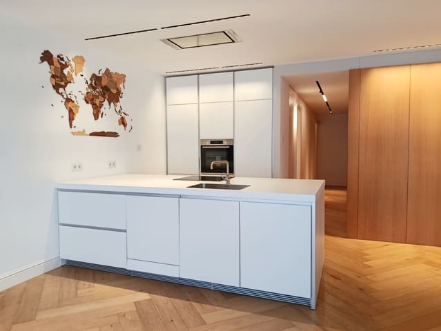 3 slaapkamer Appartement te koop in Valencia stad - € 725.000 (Ref: 9976512)