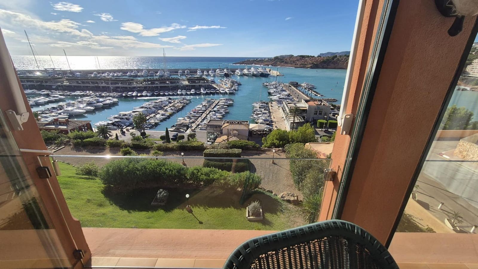 2 soveværelse Penthouse til salg i El Toro / Port Adriano med swimmingpool garage - € 1.195.000 (Ref: 9109068)