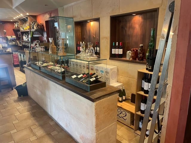 3 soveværelse Erhverv til salg i El Toro / Port Adriano, Calvià - € 1.650.000 (Ref: 9109077)